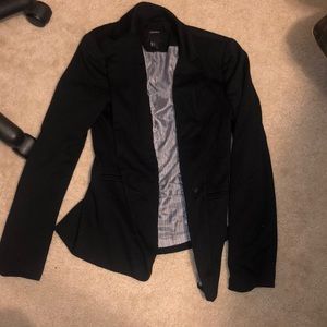 Chic Black Blazer